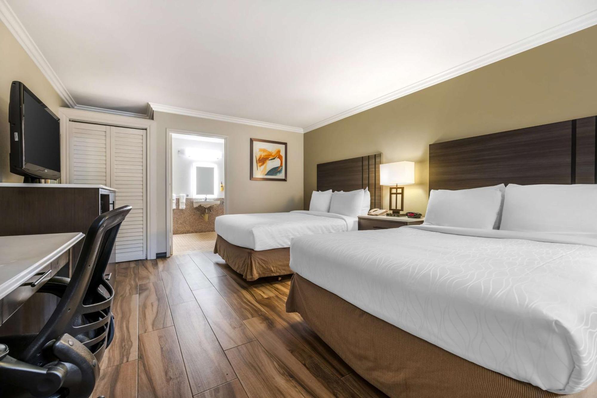 Hotel Western Orange County Airport North