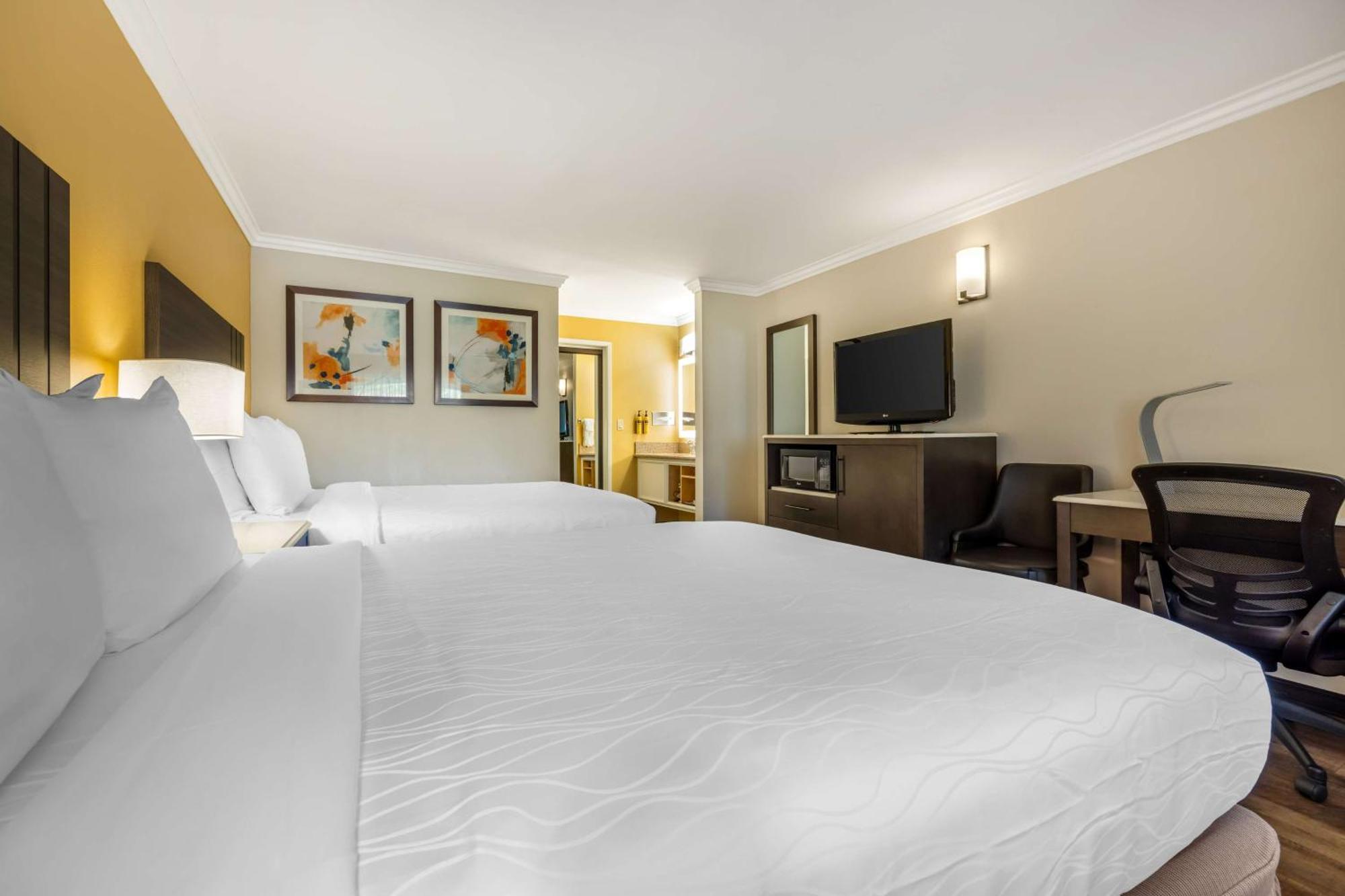 Hotel Western Orange County Airport North 3*