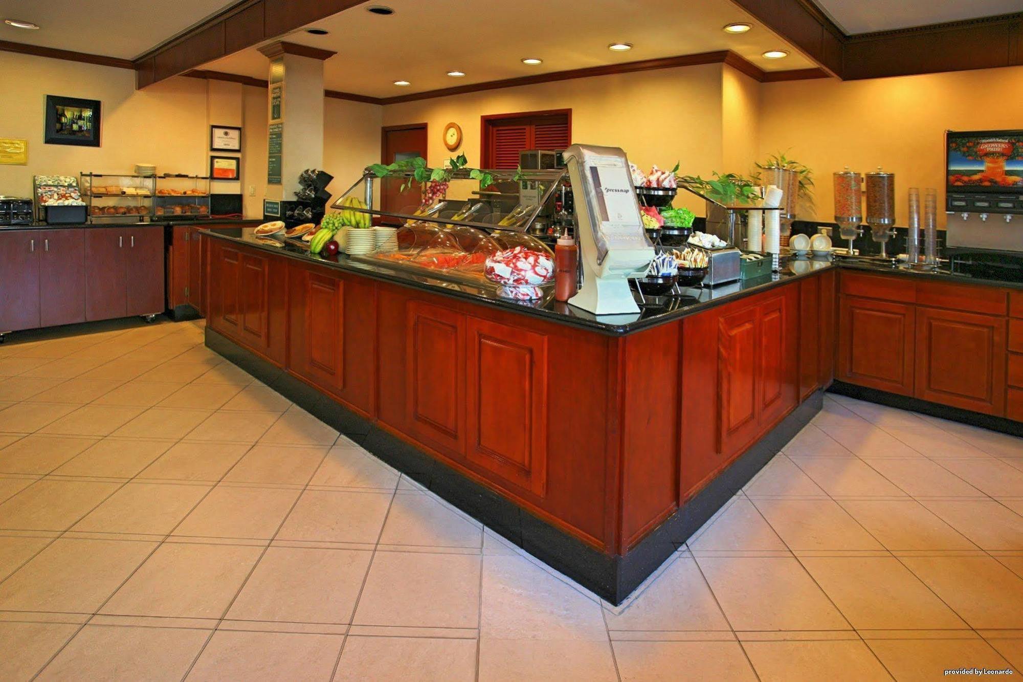 Western Orange County Airport North Hotel